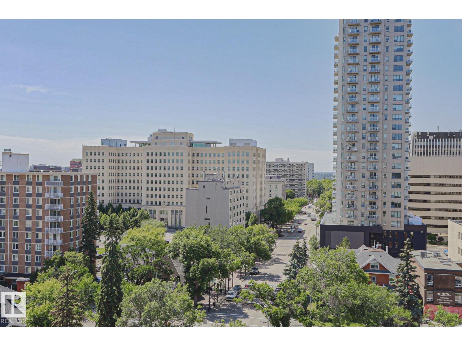 #1004 10504 99 AV NW - 32