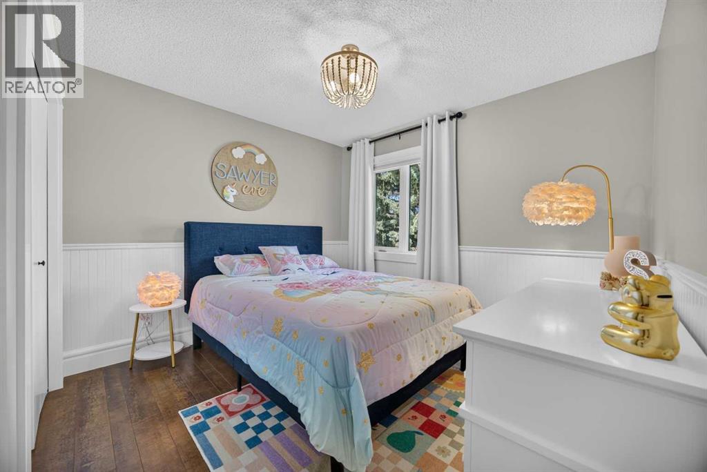 2339 Morris Crescent SE — photo 31