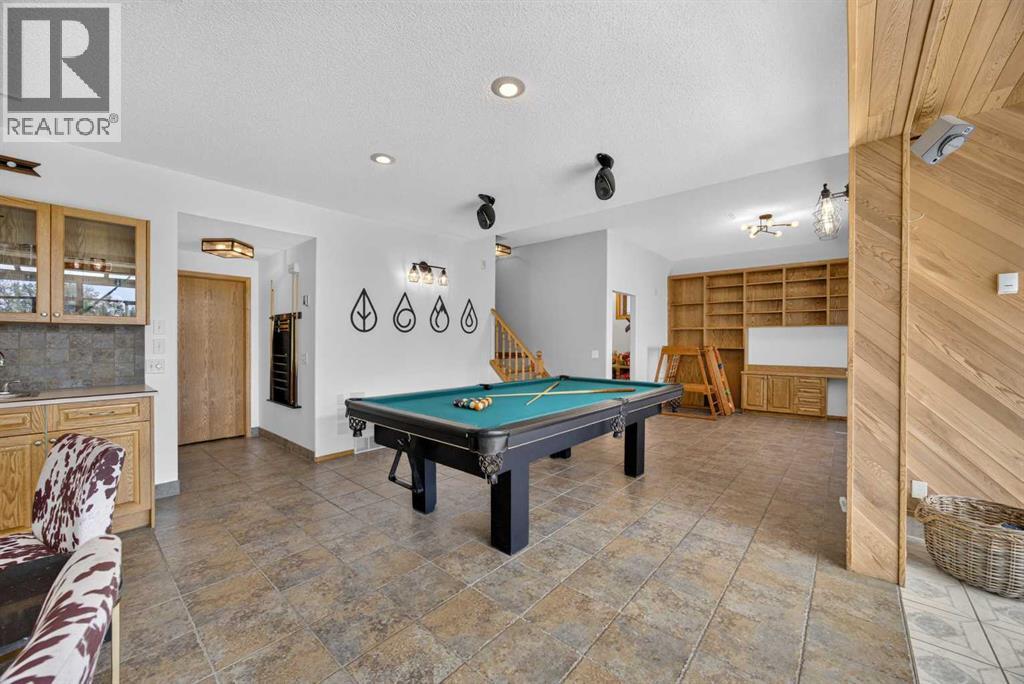 2339 Morris Crescent SE — photo 38