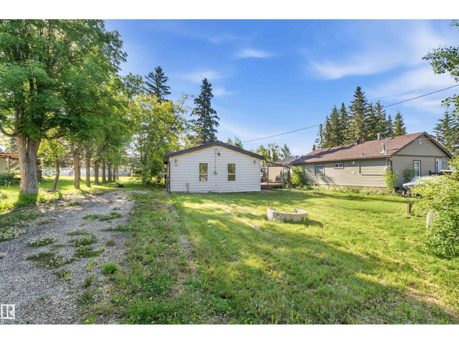 410 4 St Yellowstone - 11