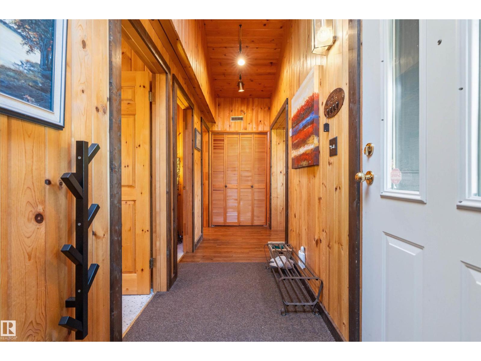 410 4 St Yellowstone - 16