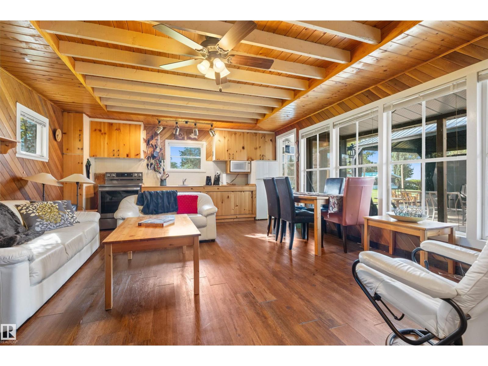 410 4 St Yellowstone - 17