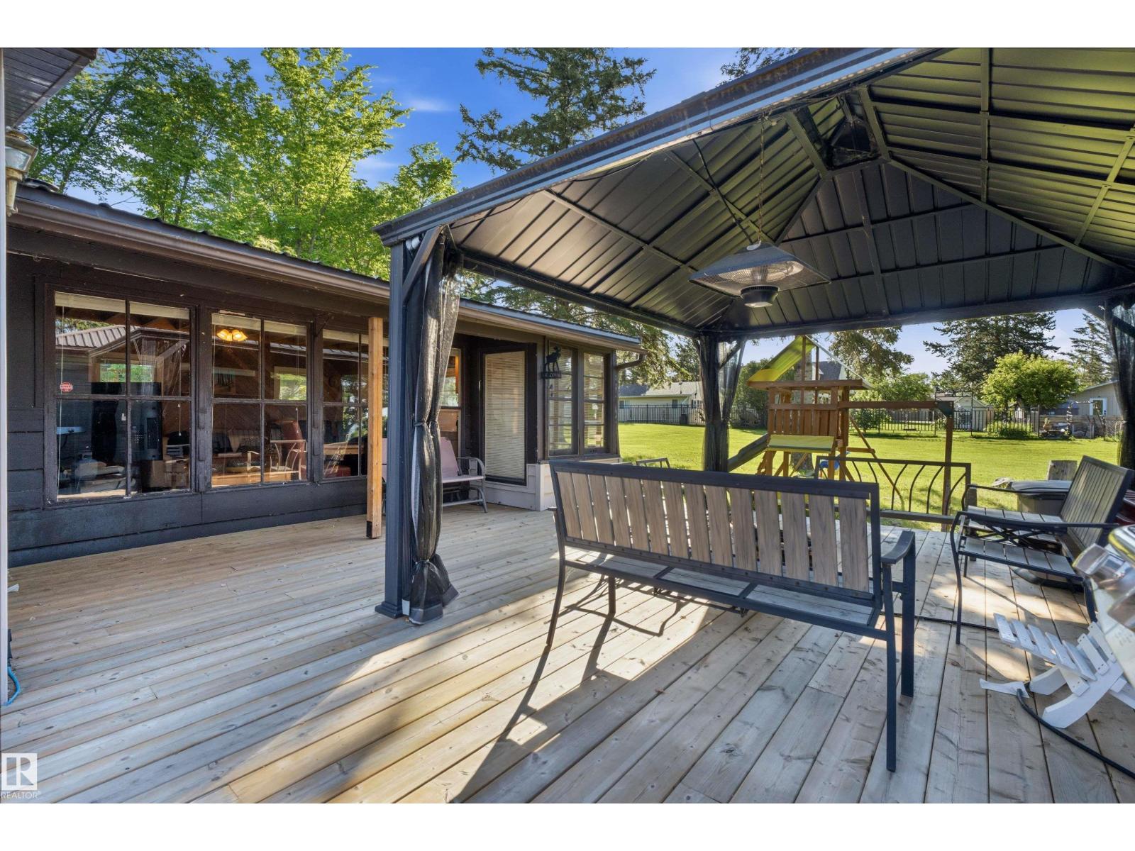 410 4 St Yellowstone - 34