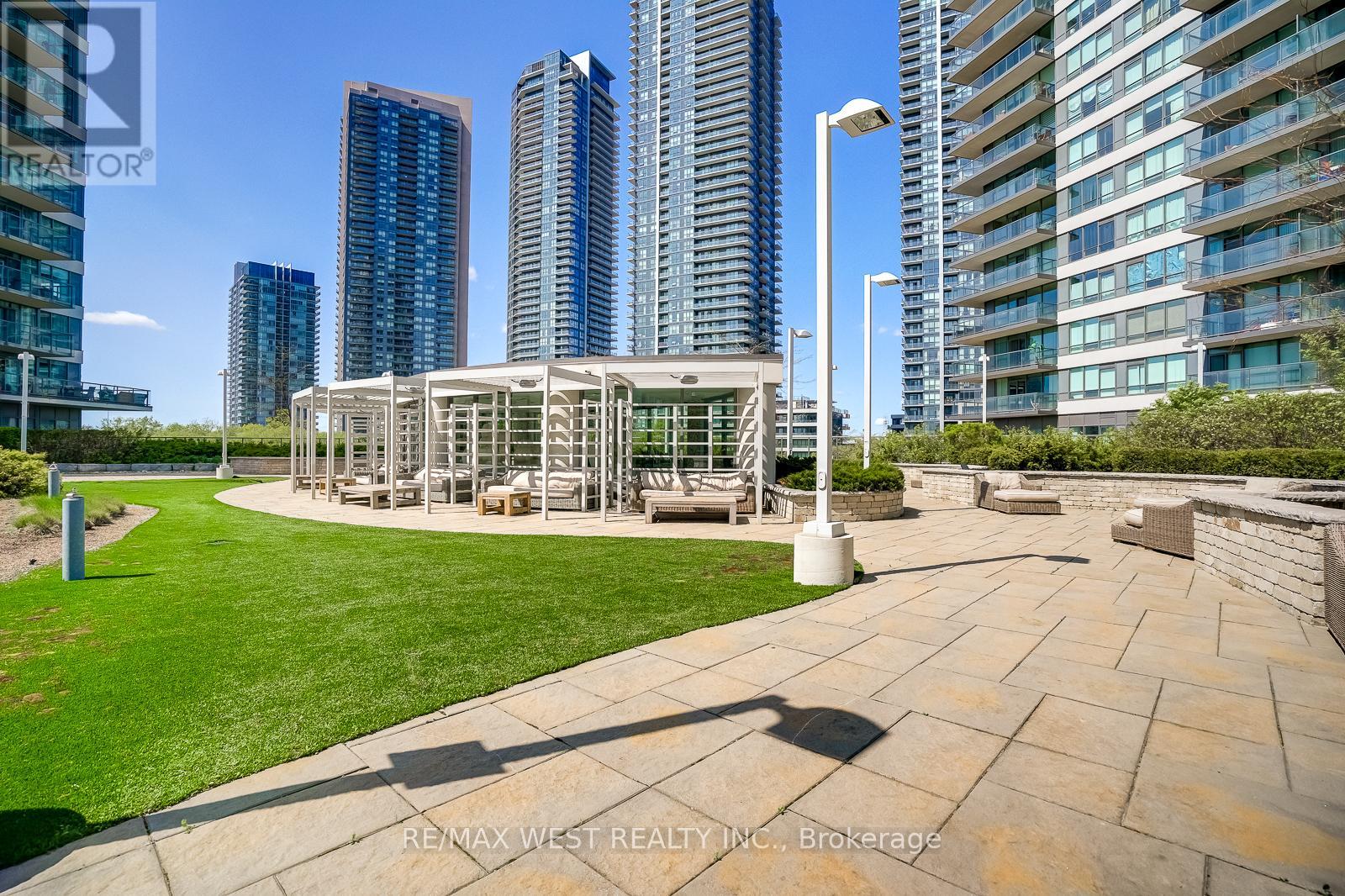 #908 2240 LAKE SHORE BOULEVARD W - 46