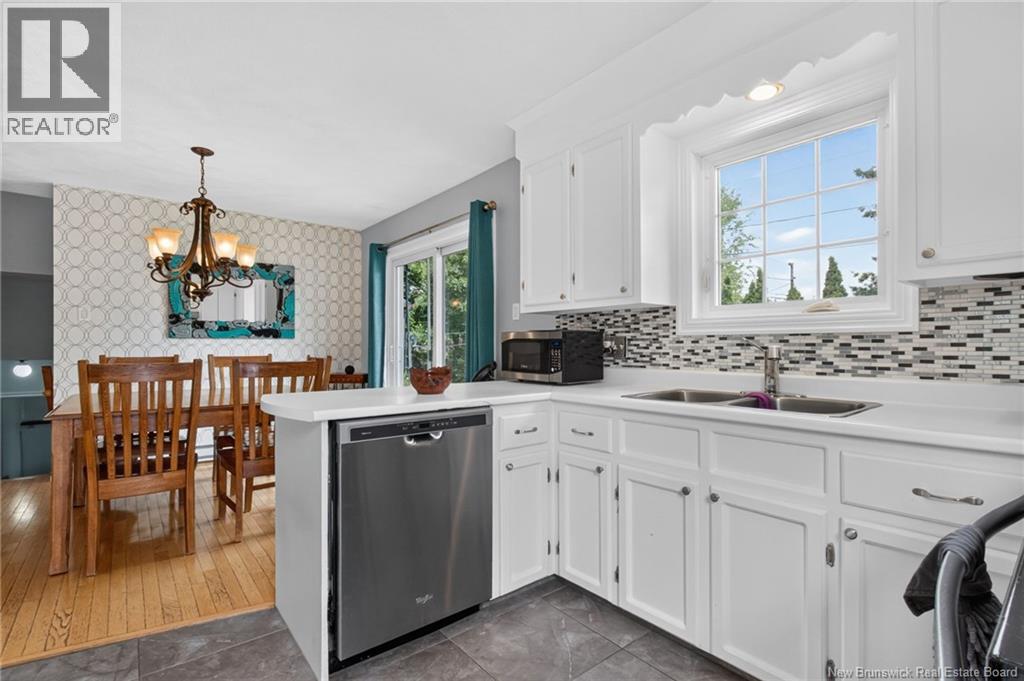 25 Lasalle Crescent - 10
