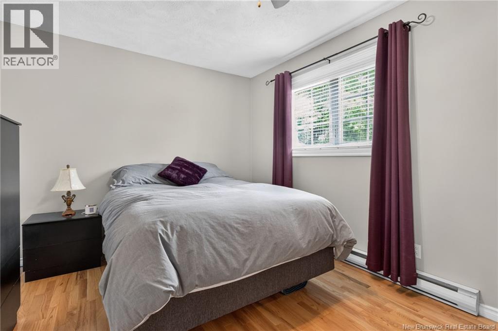 25 Lasalle Crescent - Image 16