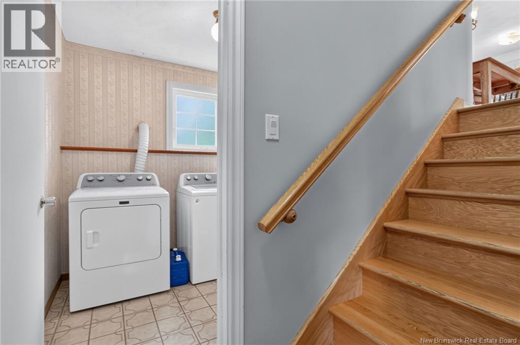 25 Lasalle Crescent - Image 23