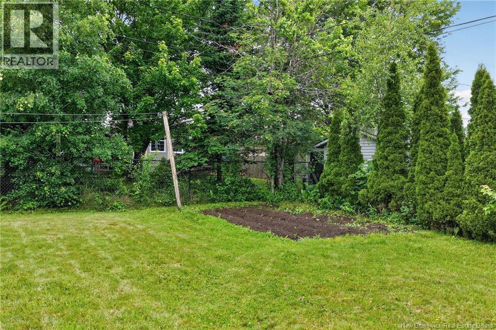 25 Lasalle Crescent - Image 37