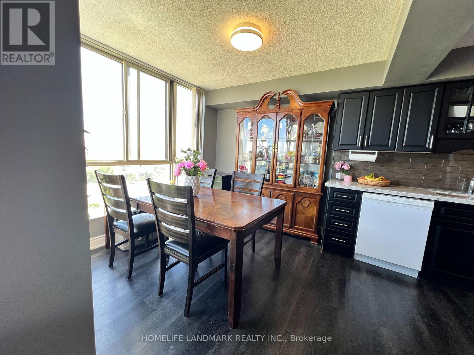 #1203 2901 KIPLING AVENUE - 21