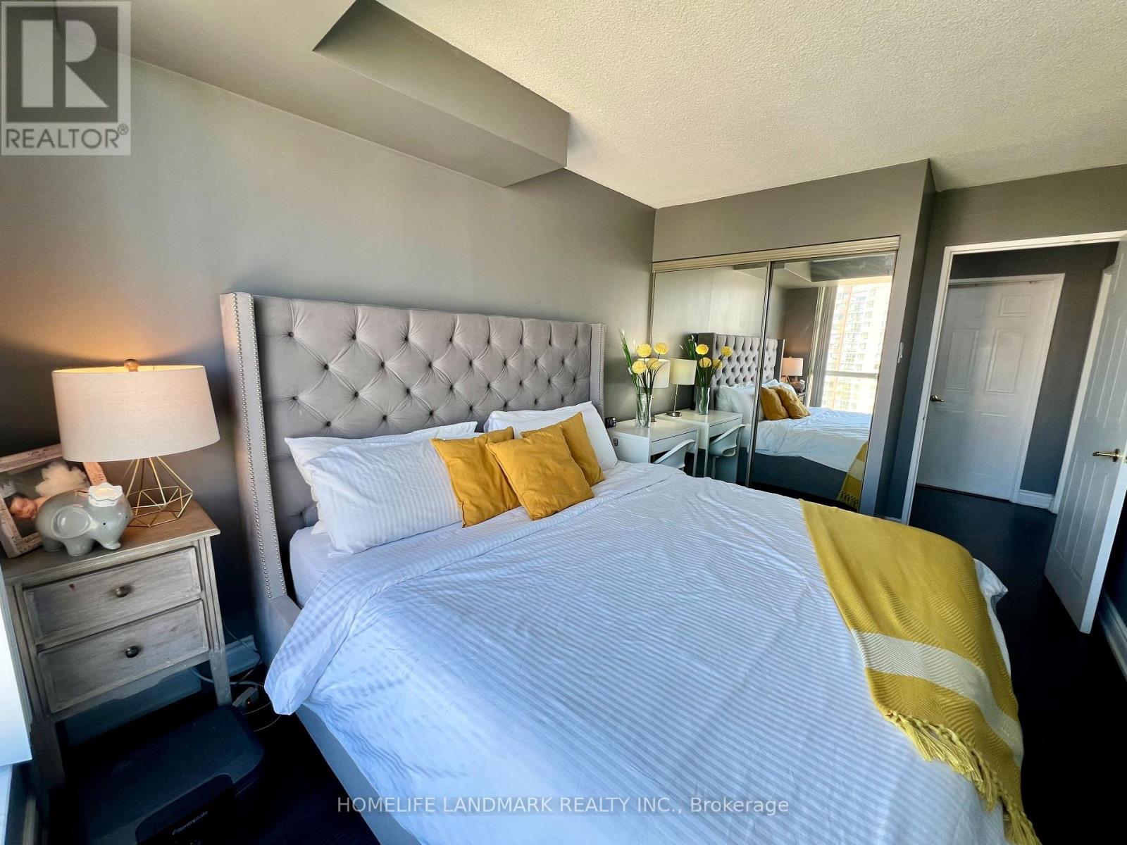 #1203 2901 KIPLING AVENUE - 34