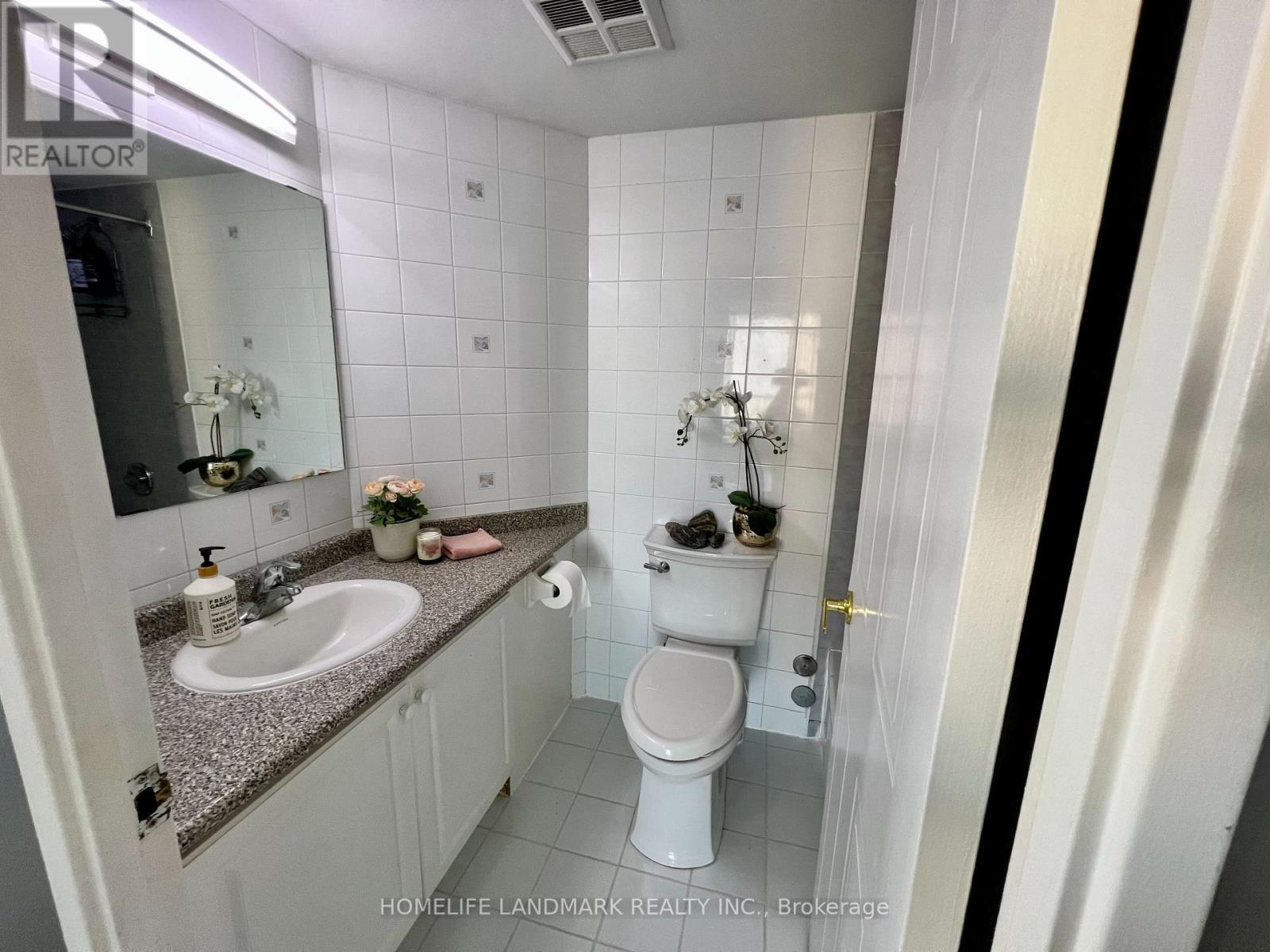 #1203 2901 KIPLING AVENUE - 35