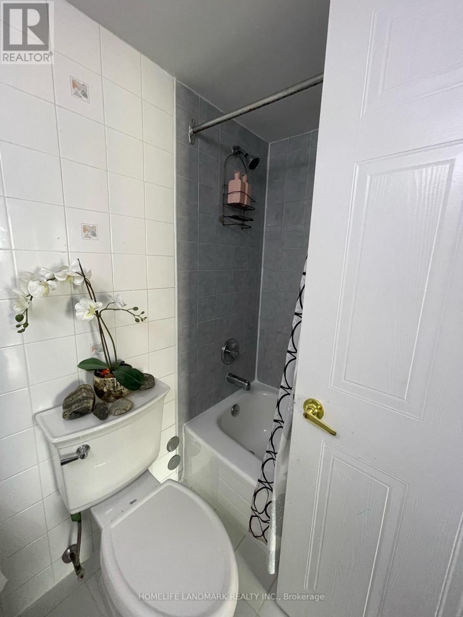 #1203 2901 KIPLING AVENUE - 36