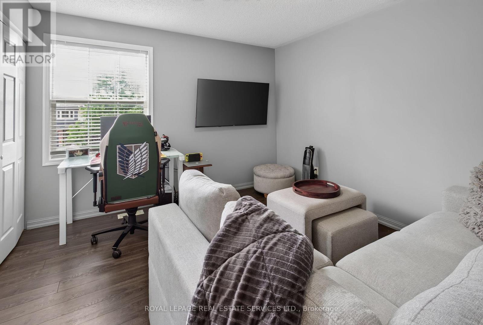852 TRUDEAU DRIVE - 28