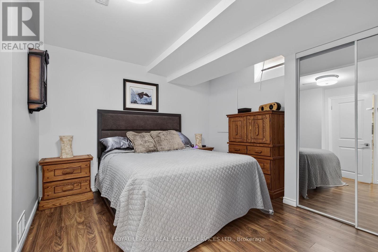 852 TRUDEAU DRIVE - 37