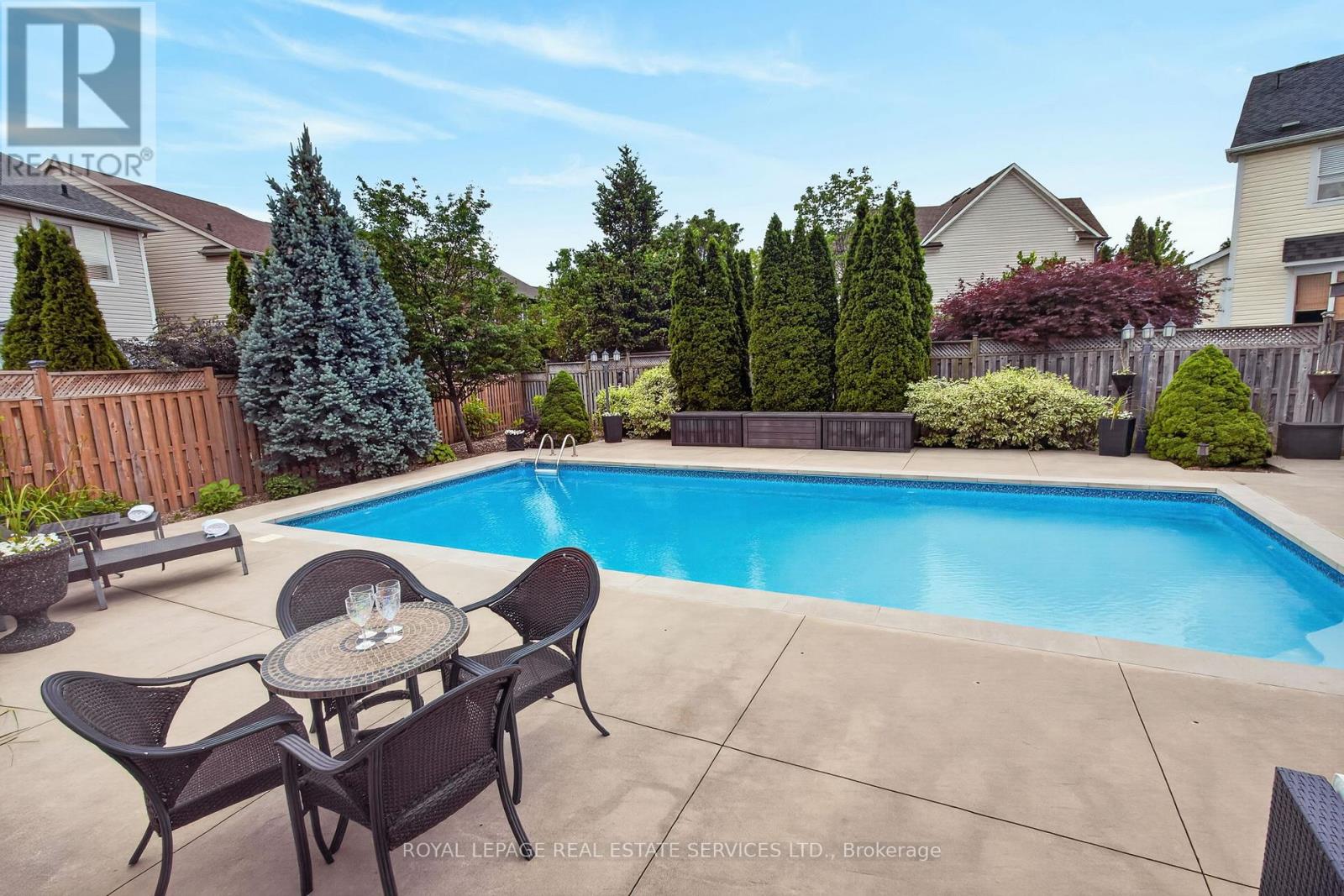 852 TRUDEAU DRIVE - 43
