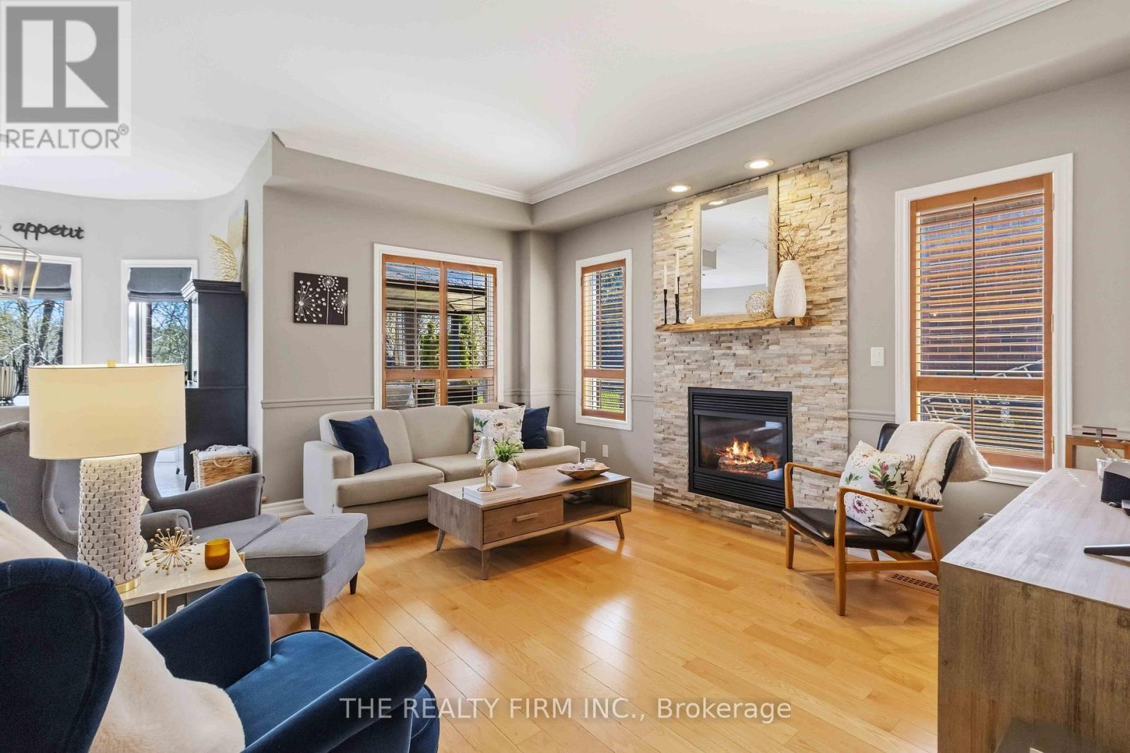 3 CLIFFCREST COURT - 18
