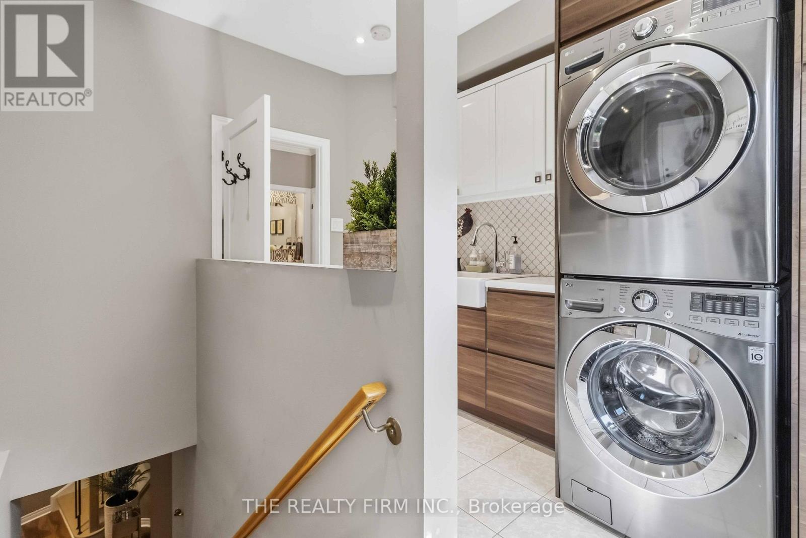 3 CLIFFCREST COURT - 22