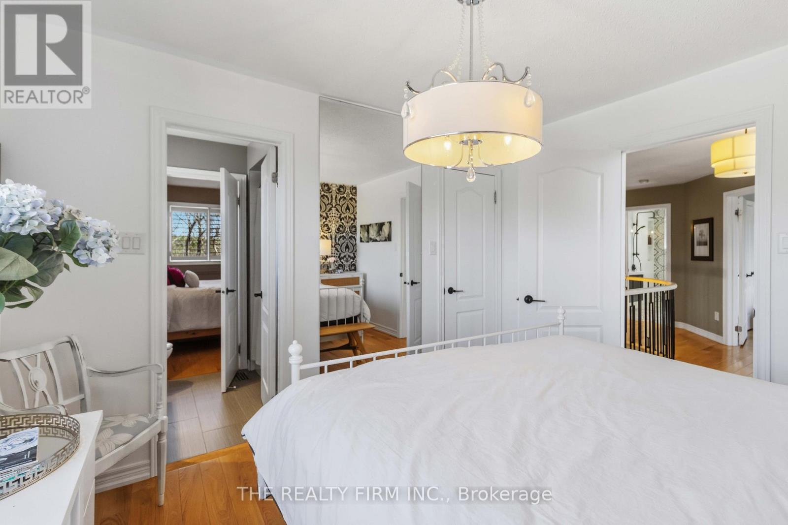 3 CLIFFCREST COURT - 32