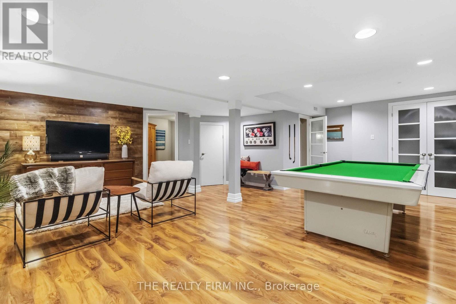 3 CLIFFCREST COURT - 38