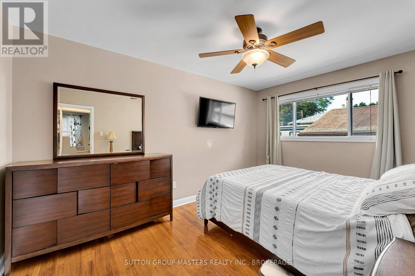 1410 WOODFIELD CRESCENT - 14