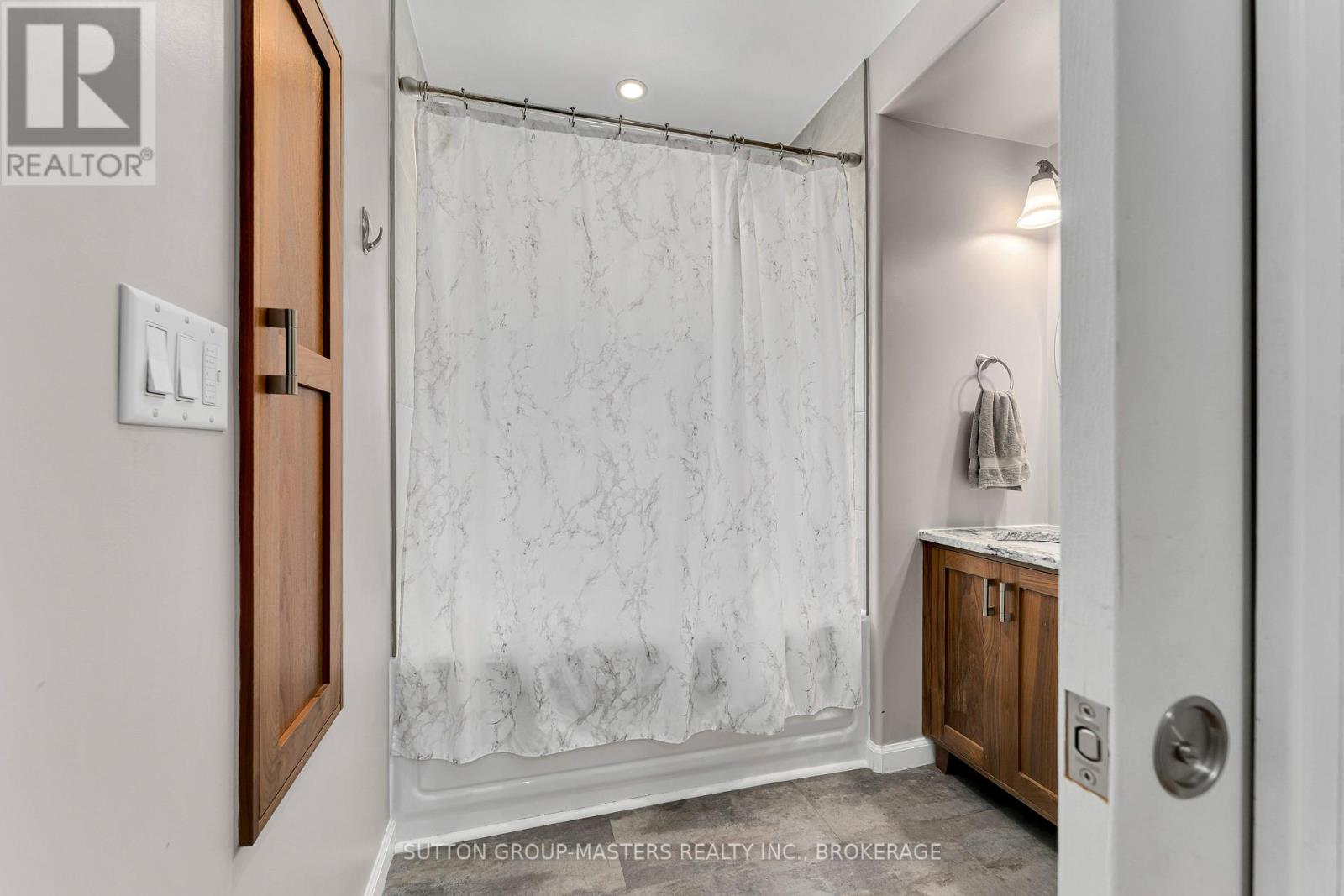 1410 WOODFIELD CRESCENT - 18