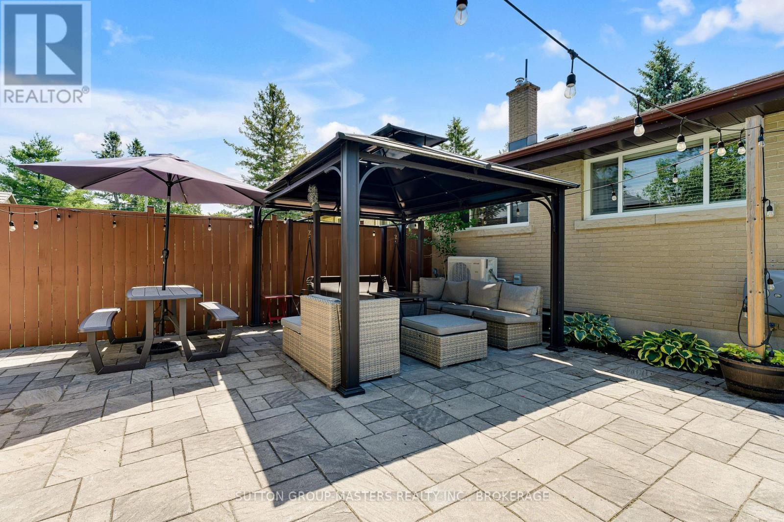 1410 WOODFIELD CRESCENT - 36