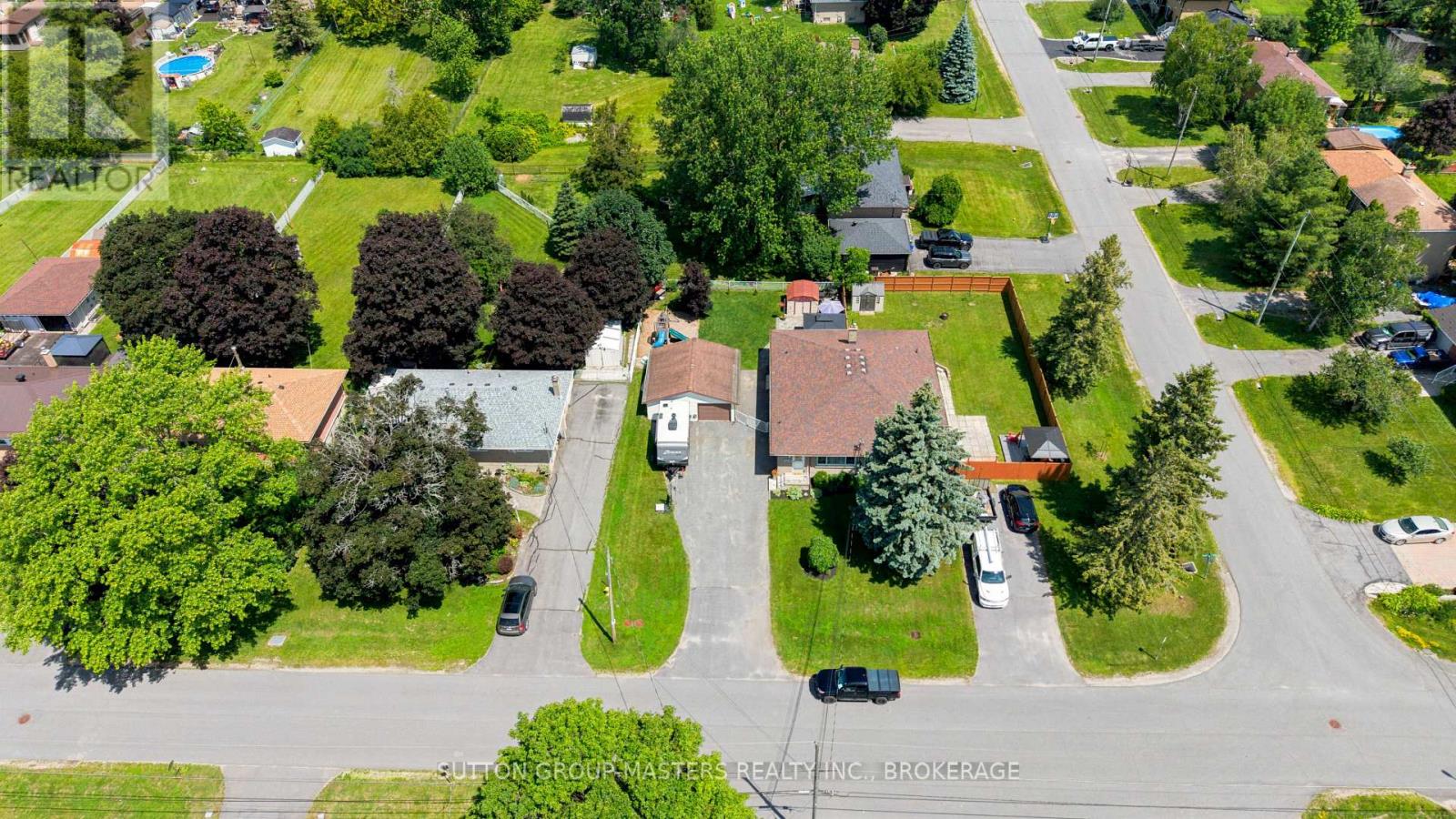 1410 WOODFIELD CRESCENT - 39