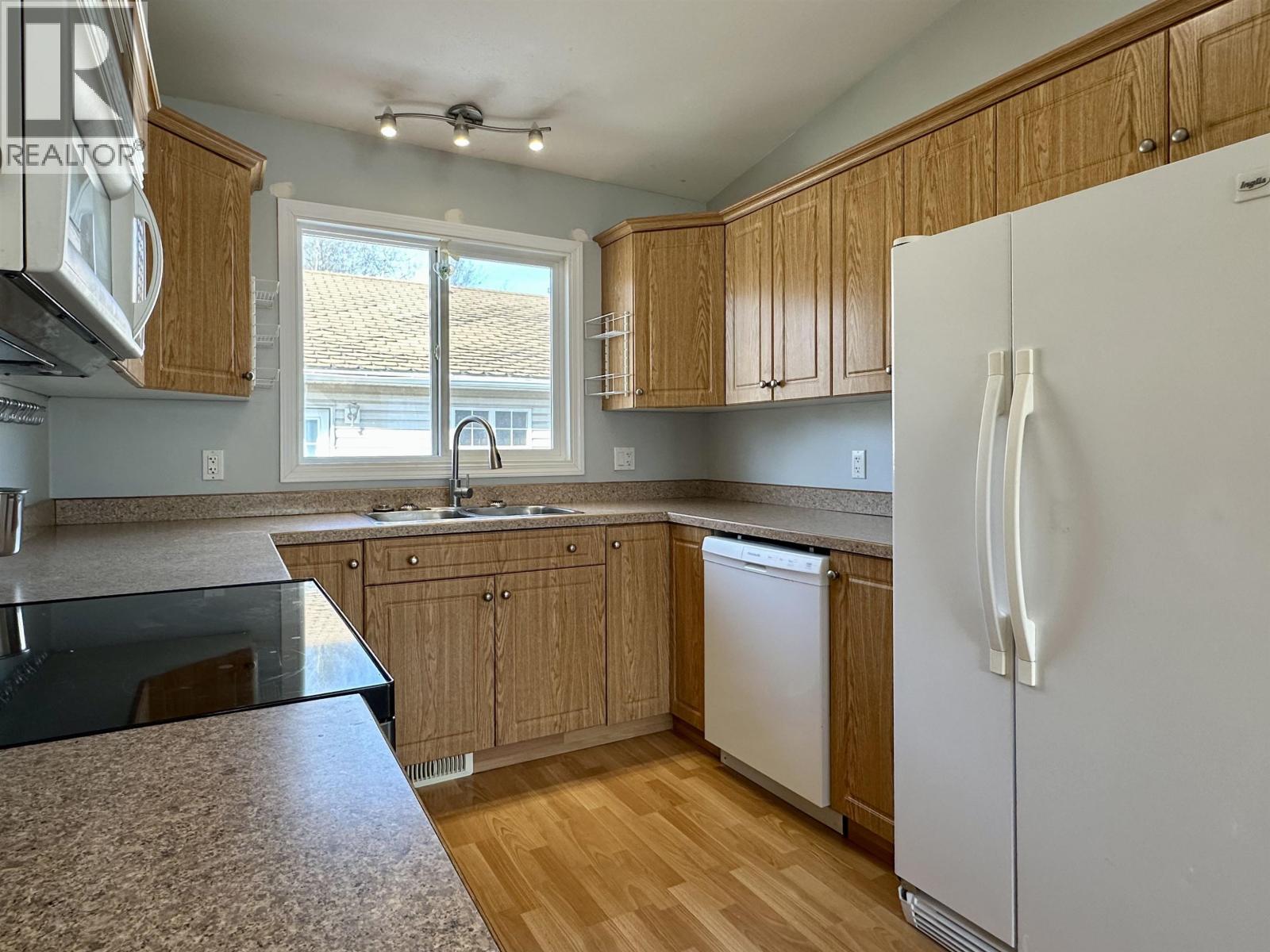 4405 HERITAGE CRESCENT - 4