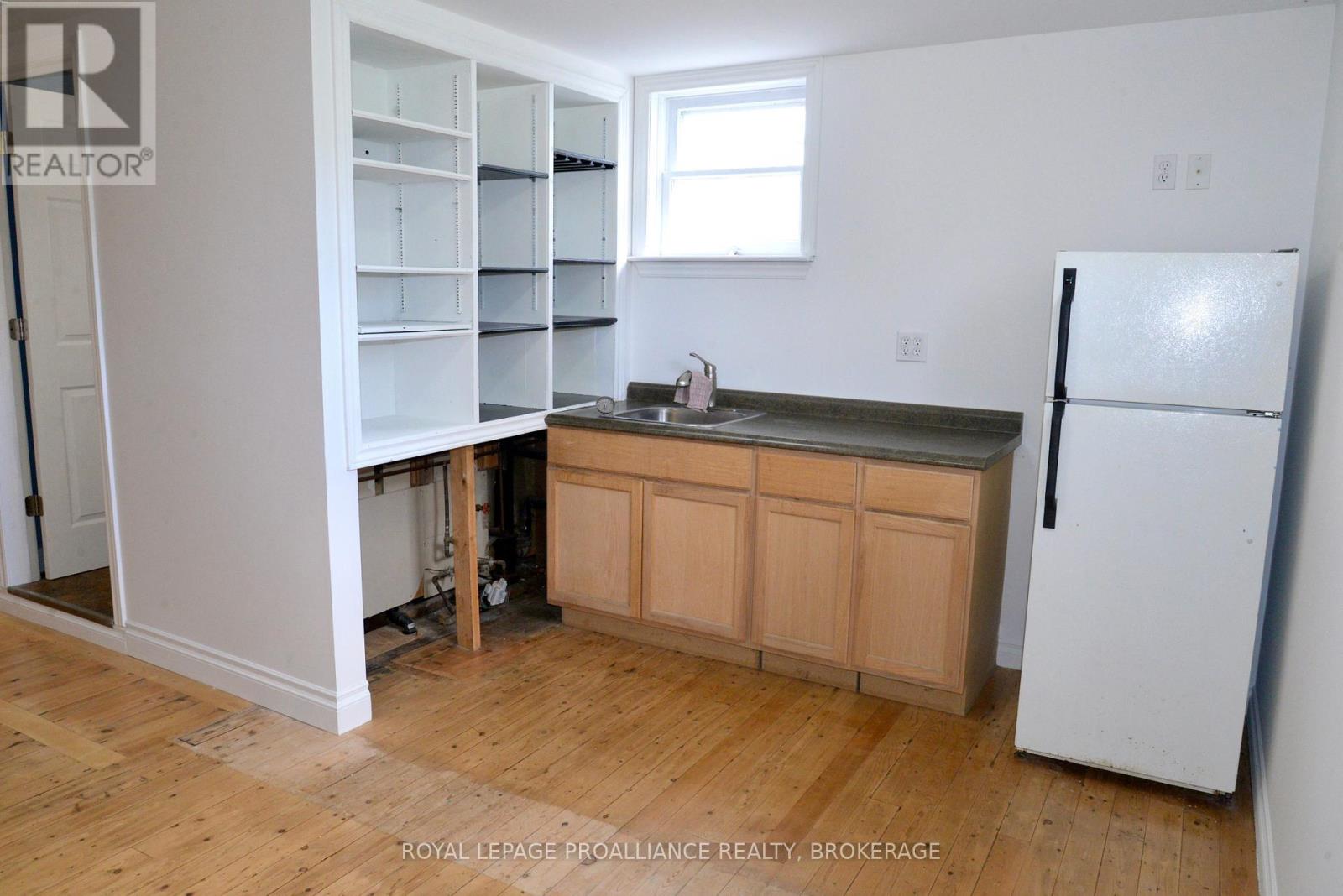 775 ALFRED CRESCENT - 18