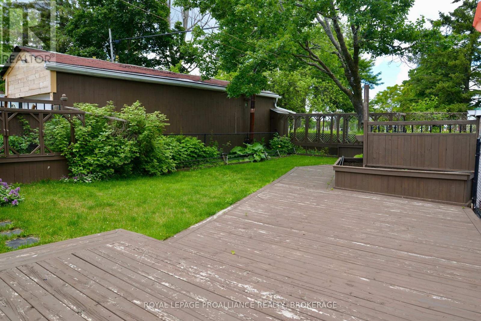 775 ALFRED CRESCENT - 22
