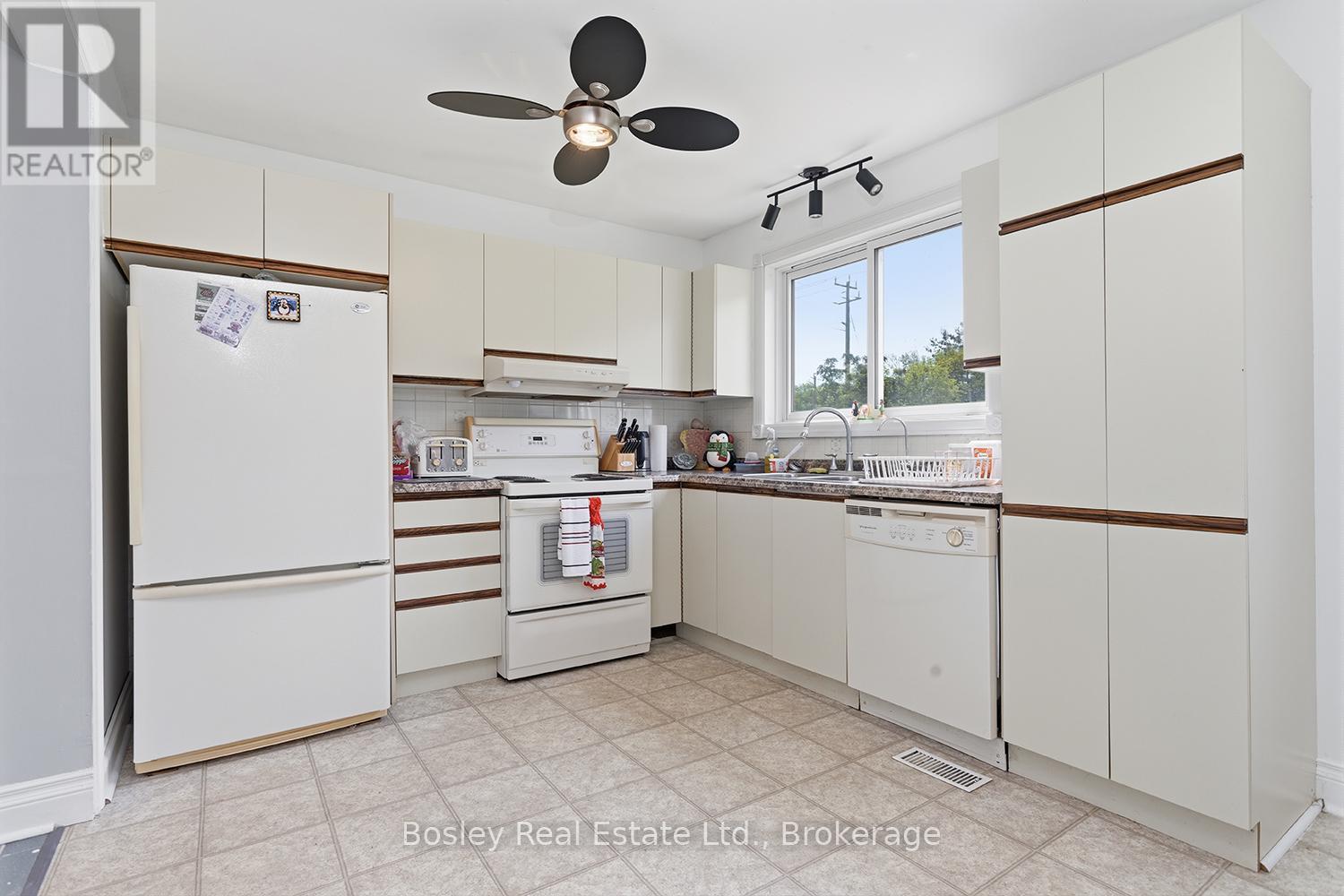 4598 MARSH ROAD - 11