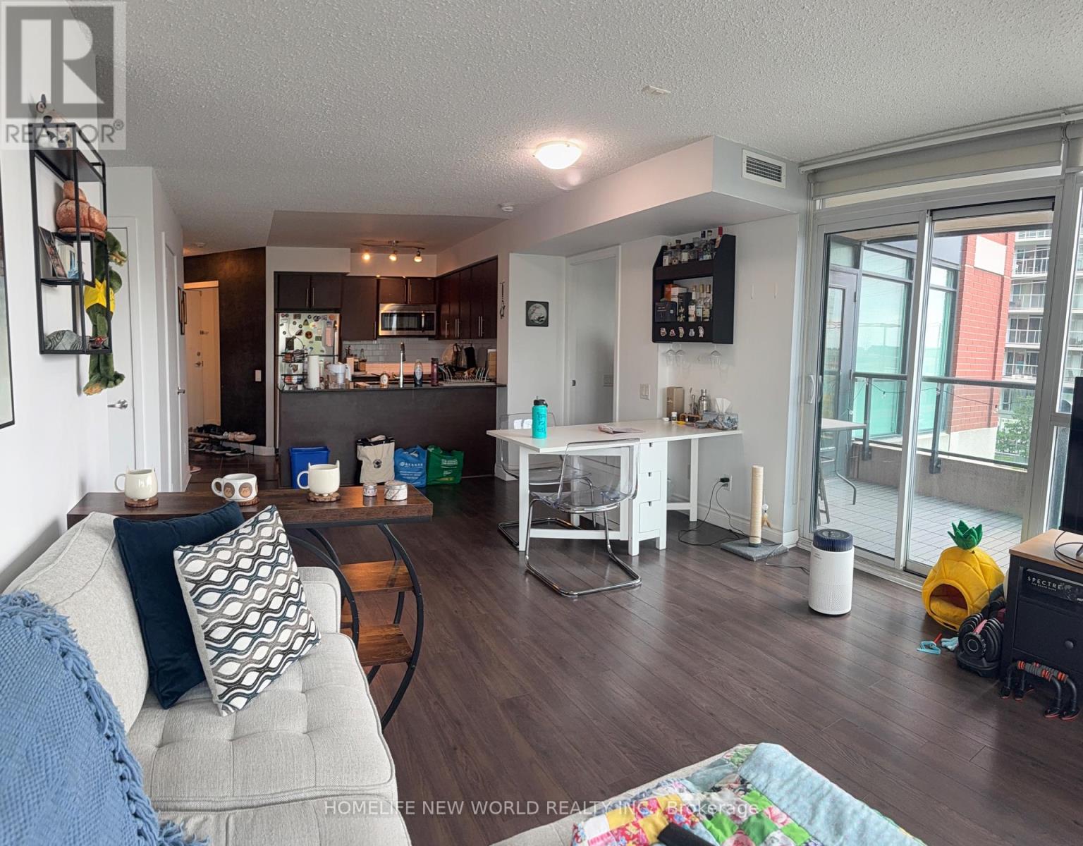 #343 525 WILSON AVENUE - 23