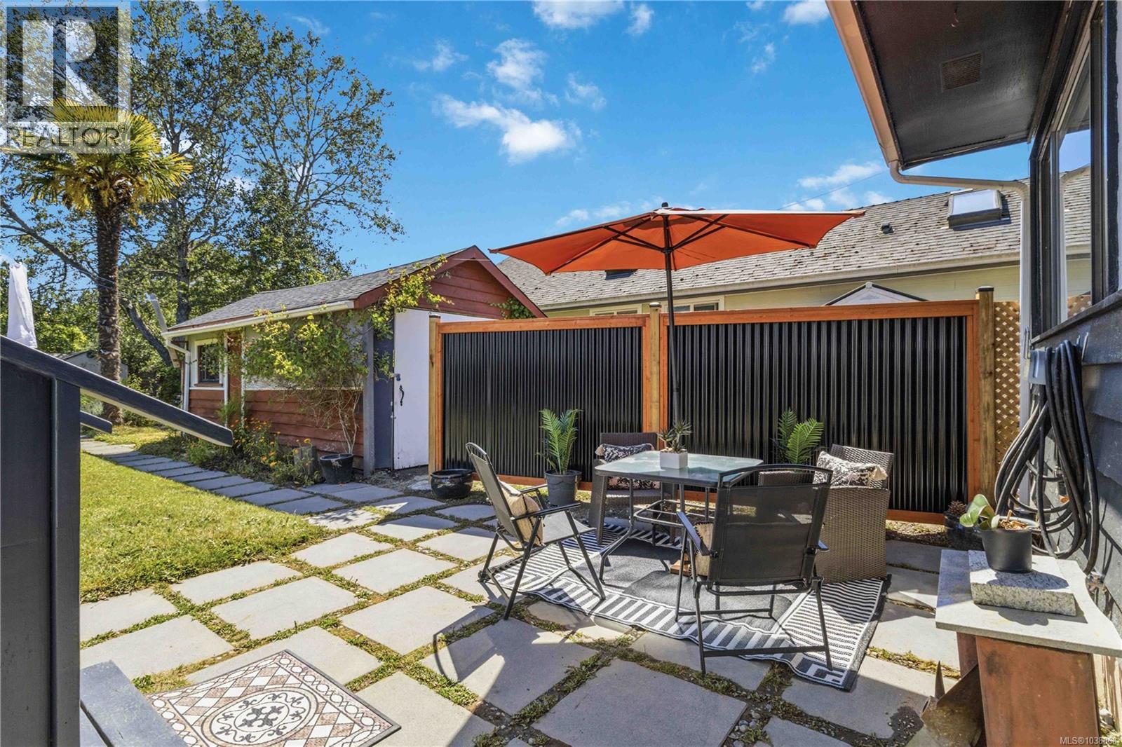1735 Newton St - 28