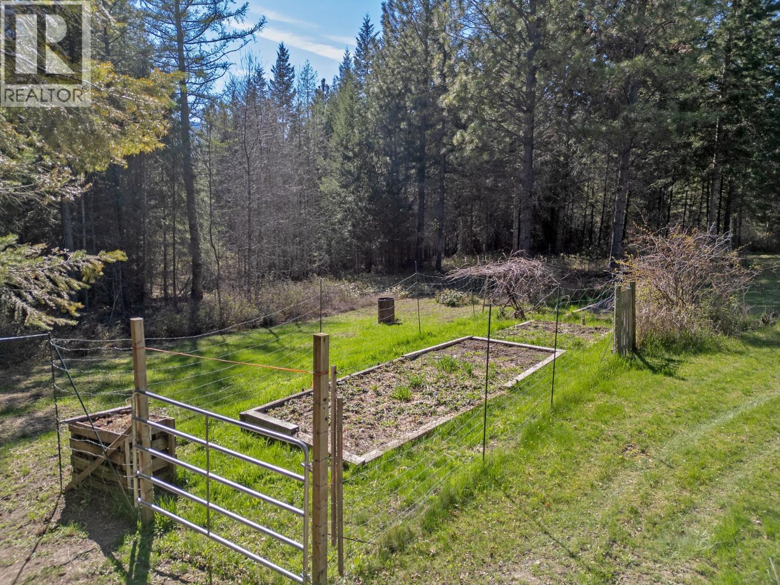 702 FORNER Road - 4
