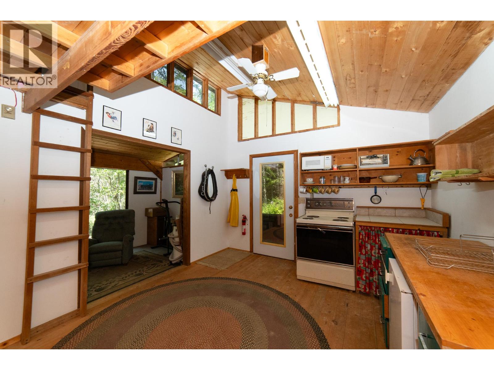 702 FORNER Road - 66