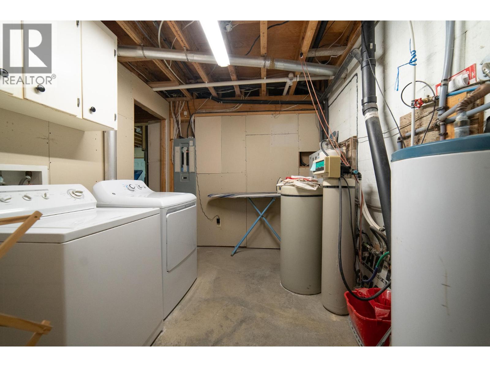 702 FORNER Road - 33