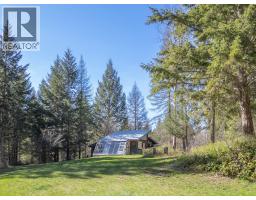 Kitchen - 702 Forner Road, Lister, BC V0B1G2 Photo 12