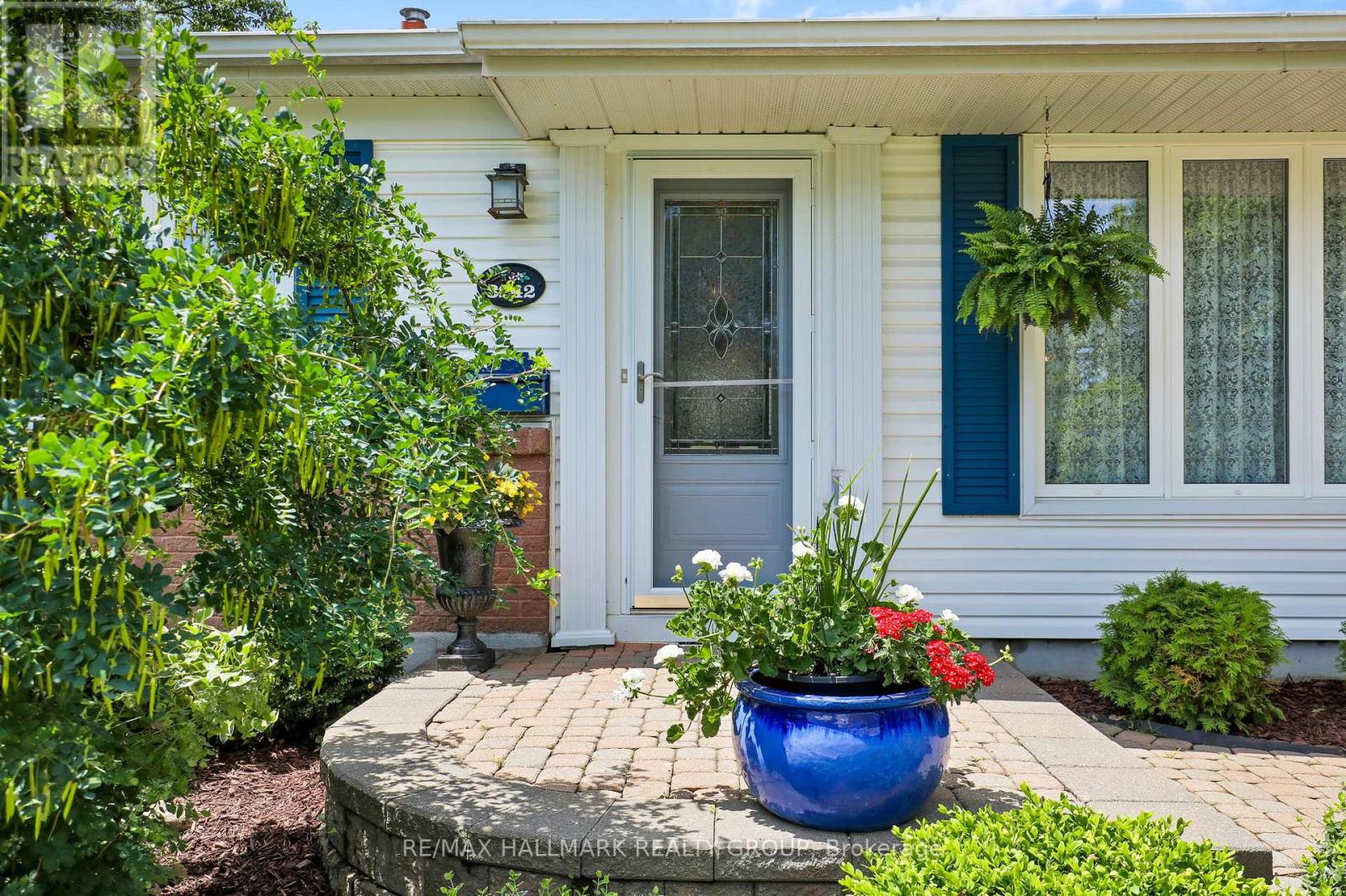 3242 ALBION ROAD S - 6