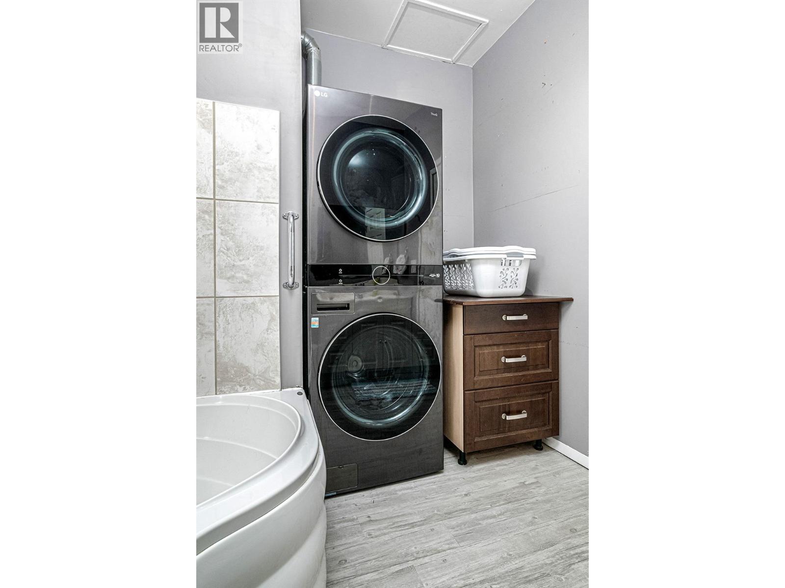 432 9th Avenue S - 14