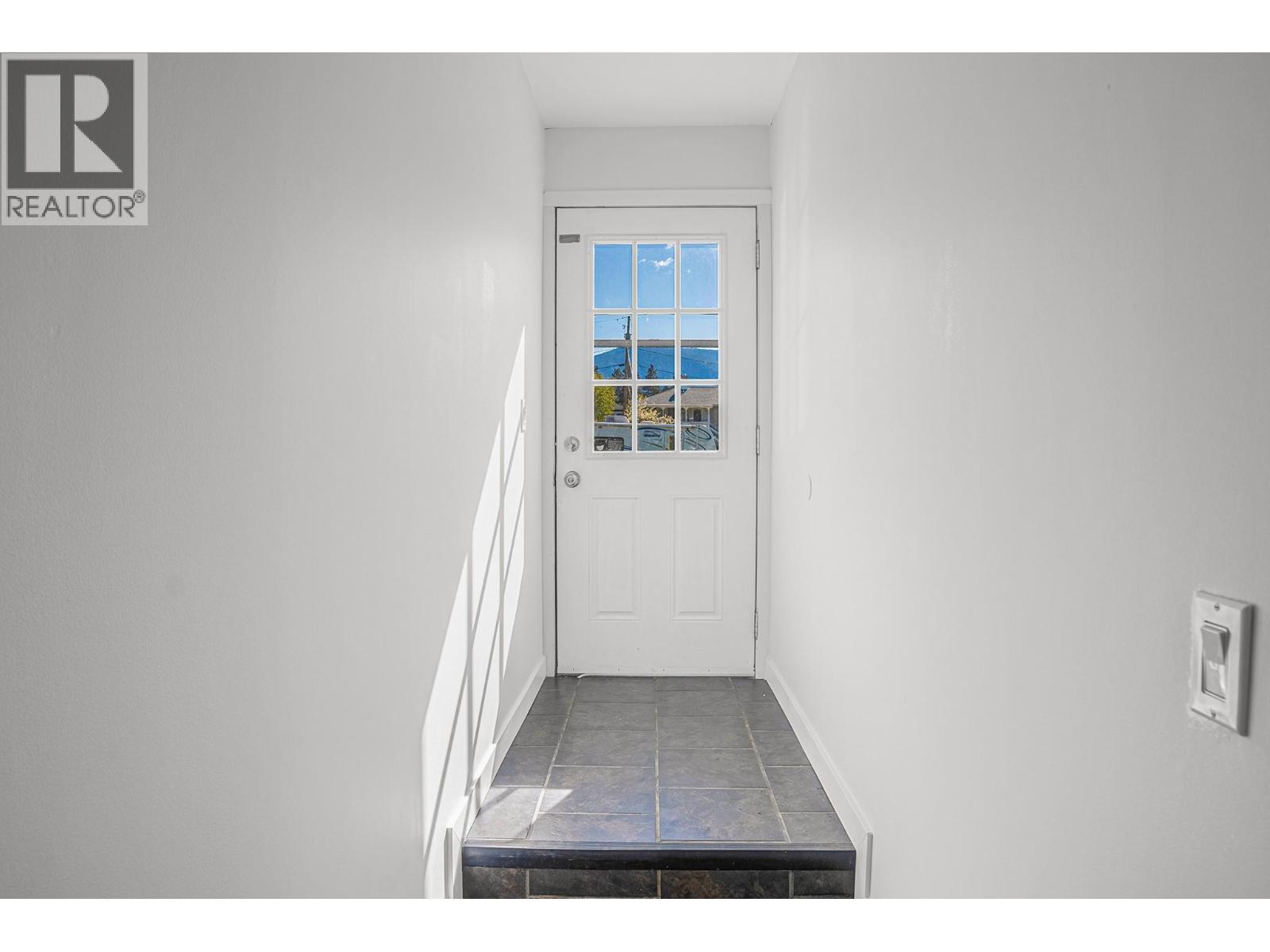 432 9th Avenue S - 15