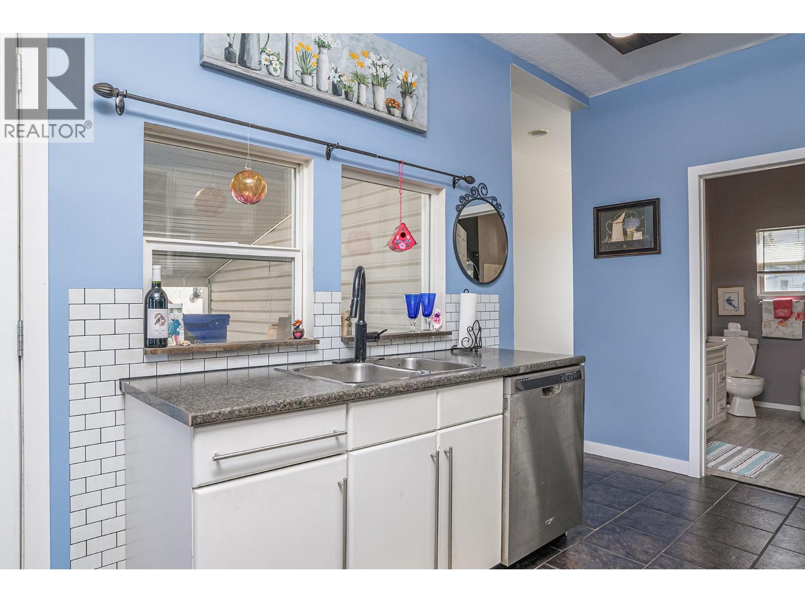432 9th Avenue S - 7