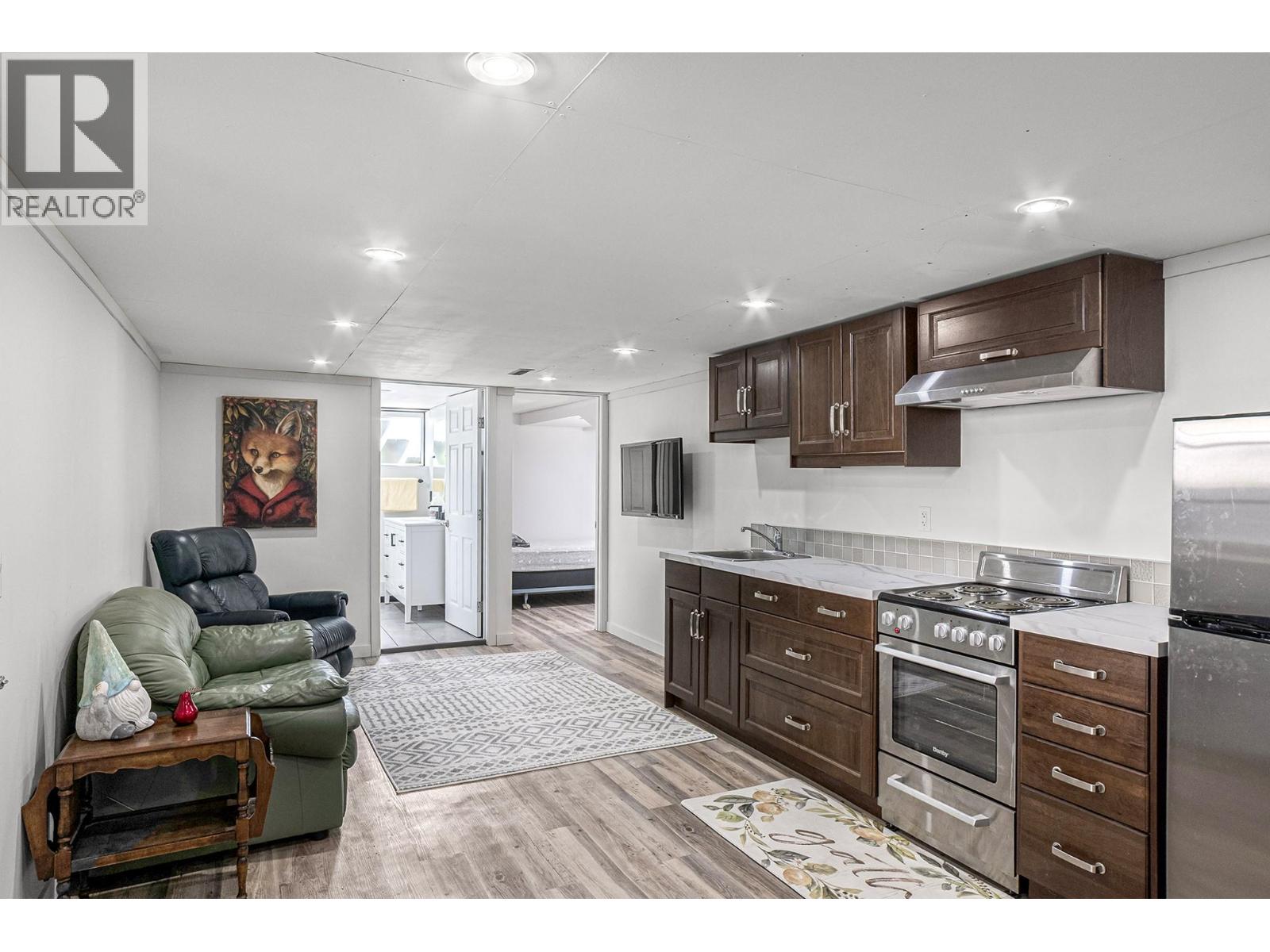 432 9th Avenue S - 17