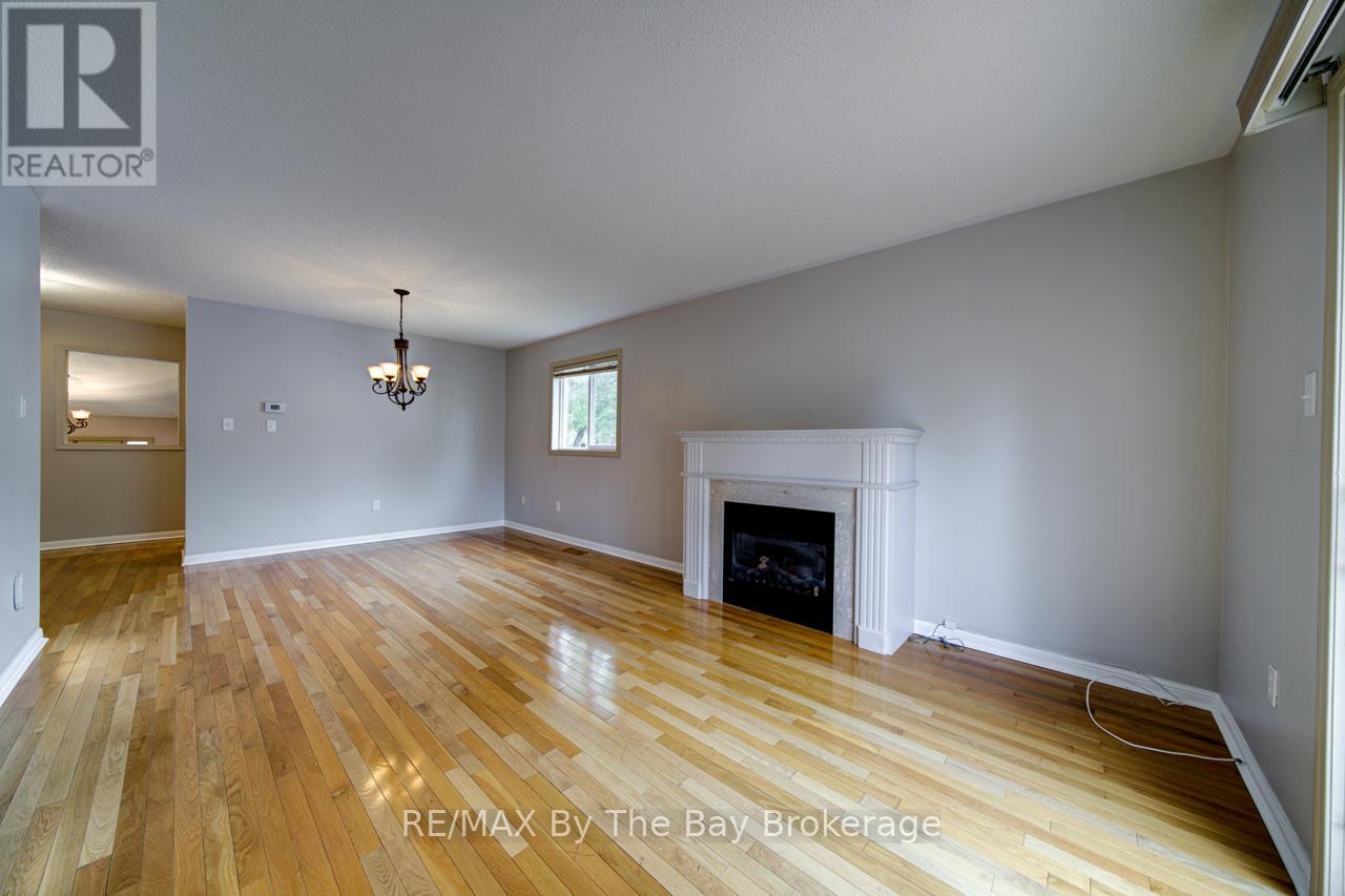 39 ROSE VALLEY WAY - 13