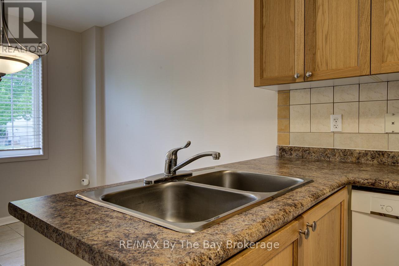 39 ROSE VALLEY WAY - 25