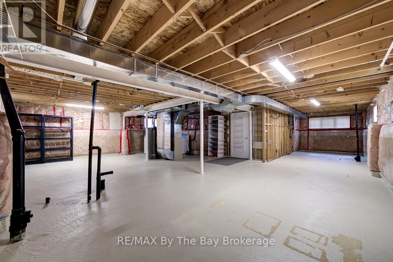 39 ROSE VALLEY WAY - 35