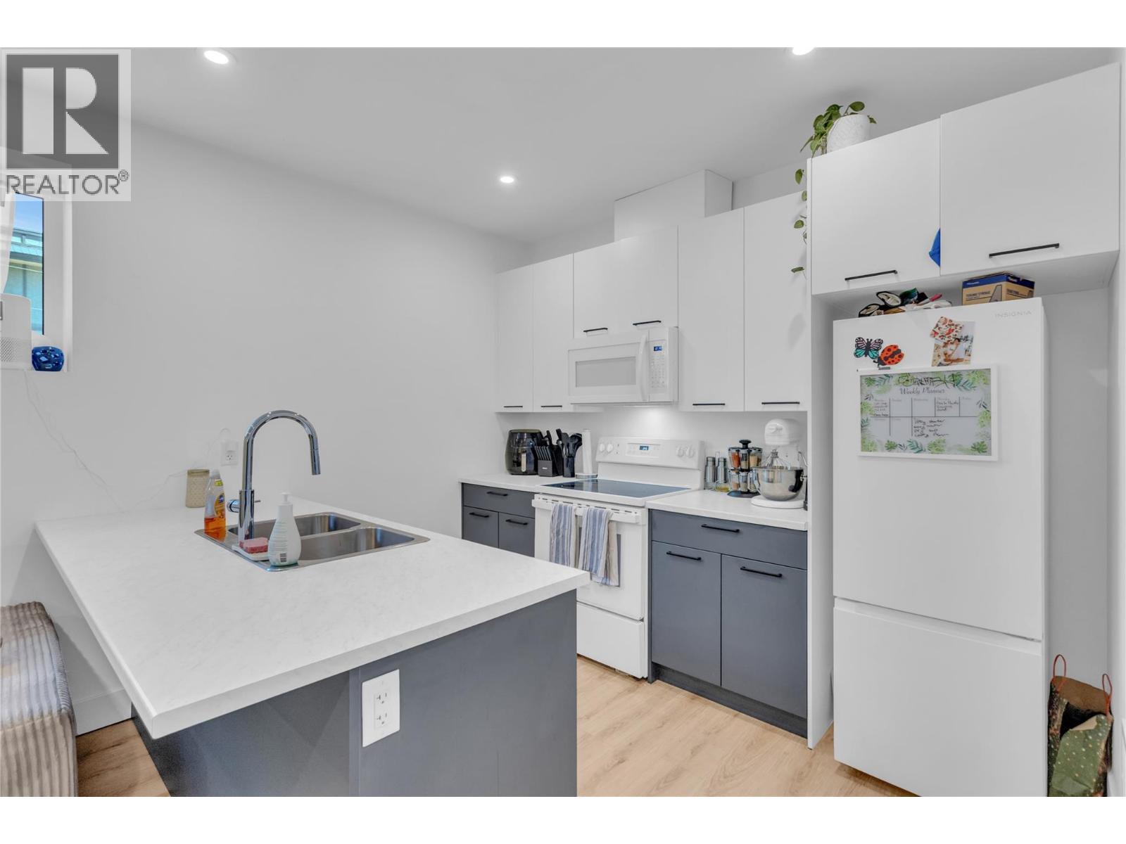  4214 33 Street, Vernon