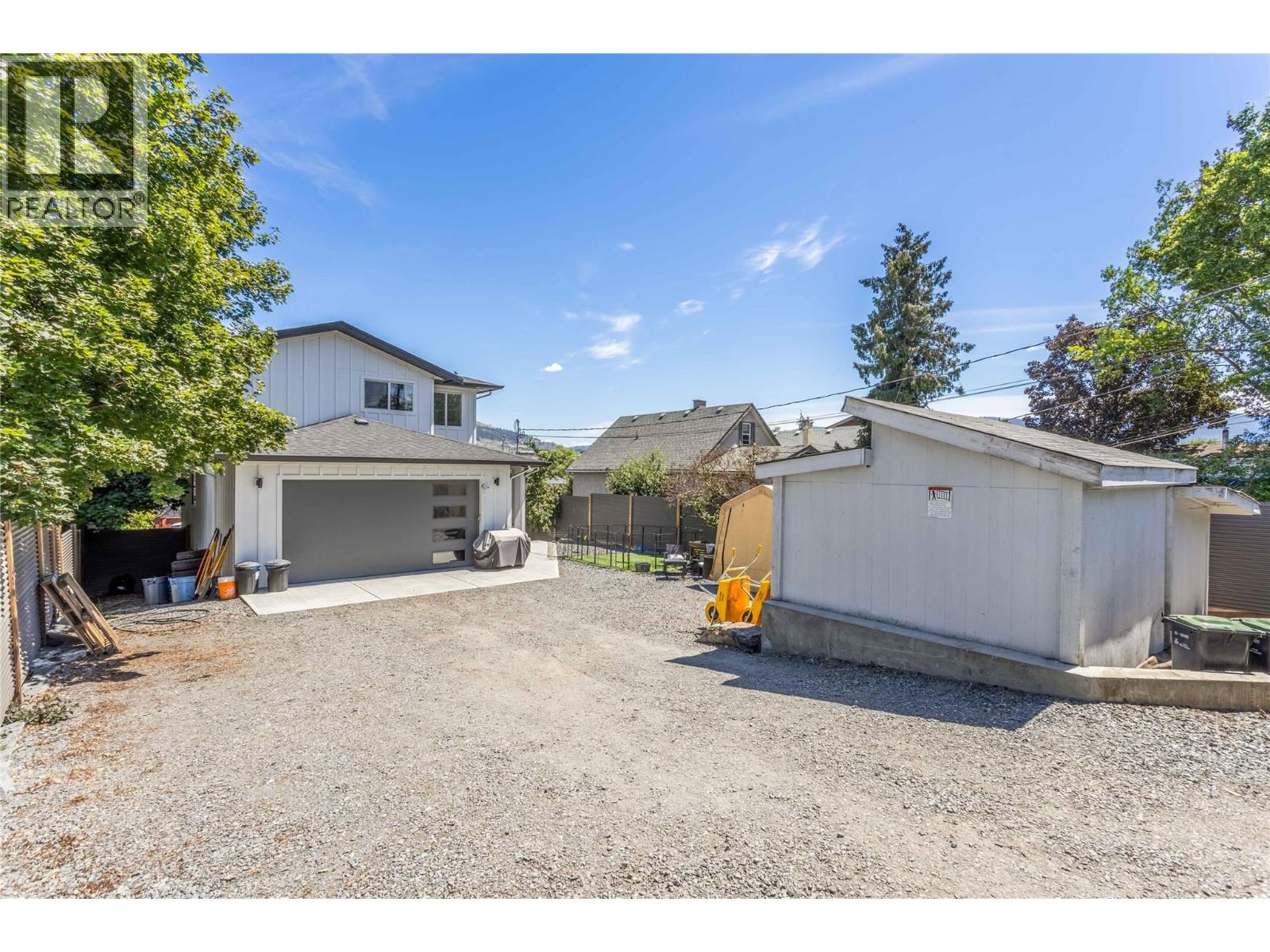  4214 33 Street, Vernon