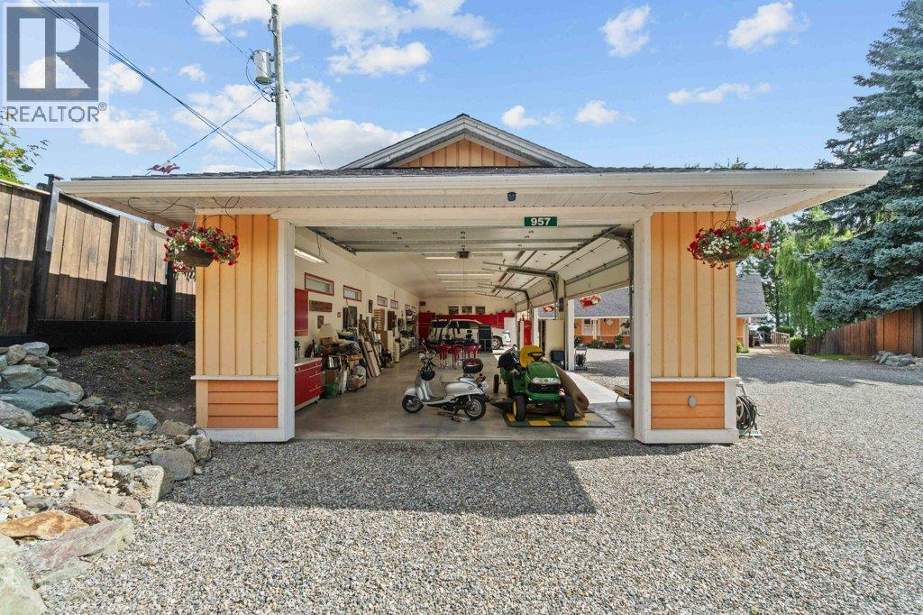 957 GARROWAY Road - 32