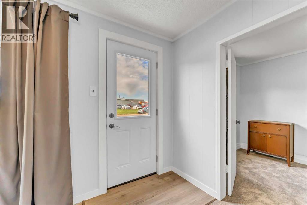 837 Main Street S - 6