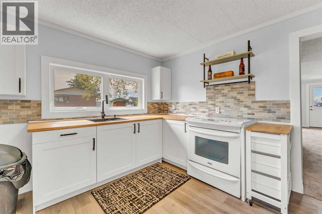 837 Main Street S - 11